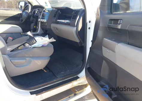 2013 Toyota Tundra Grade 4.6L V8 из США, поврежденный, VIN 5TFEM5F16DX060952